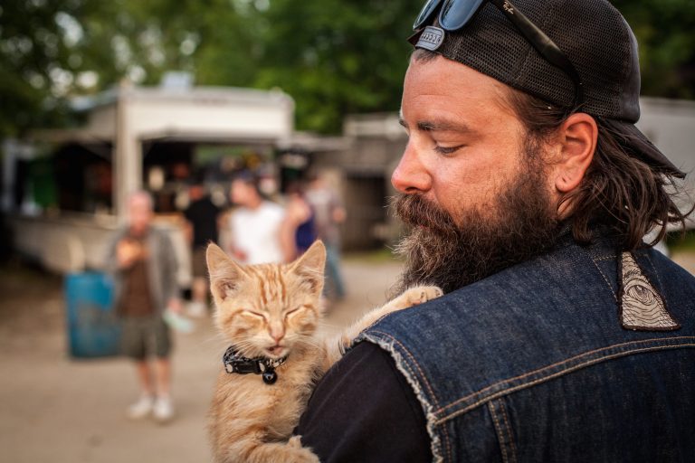 biker and his cat