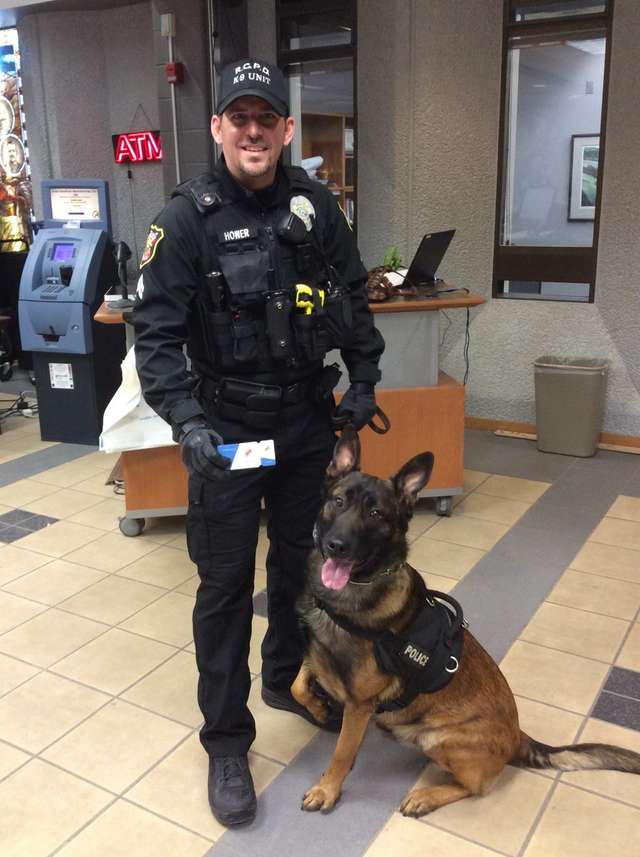 офицер с собакой