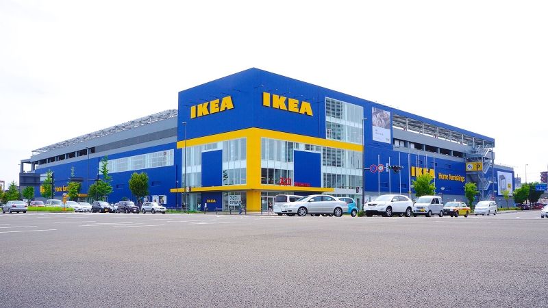 Компания IKEA не будет больше выпускать известную плюшевую акулу Blahaj